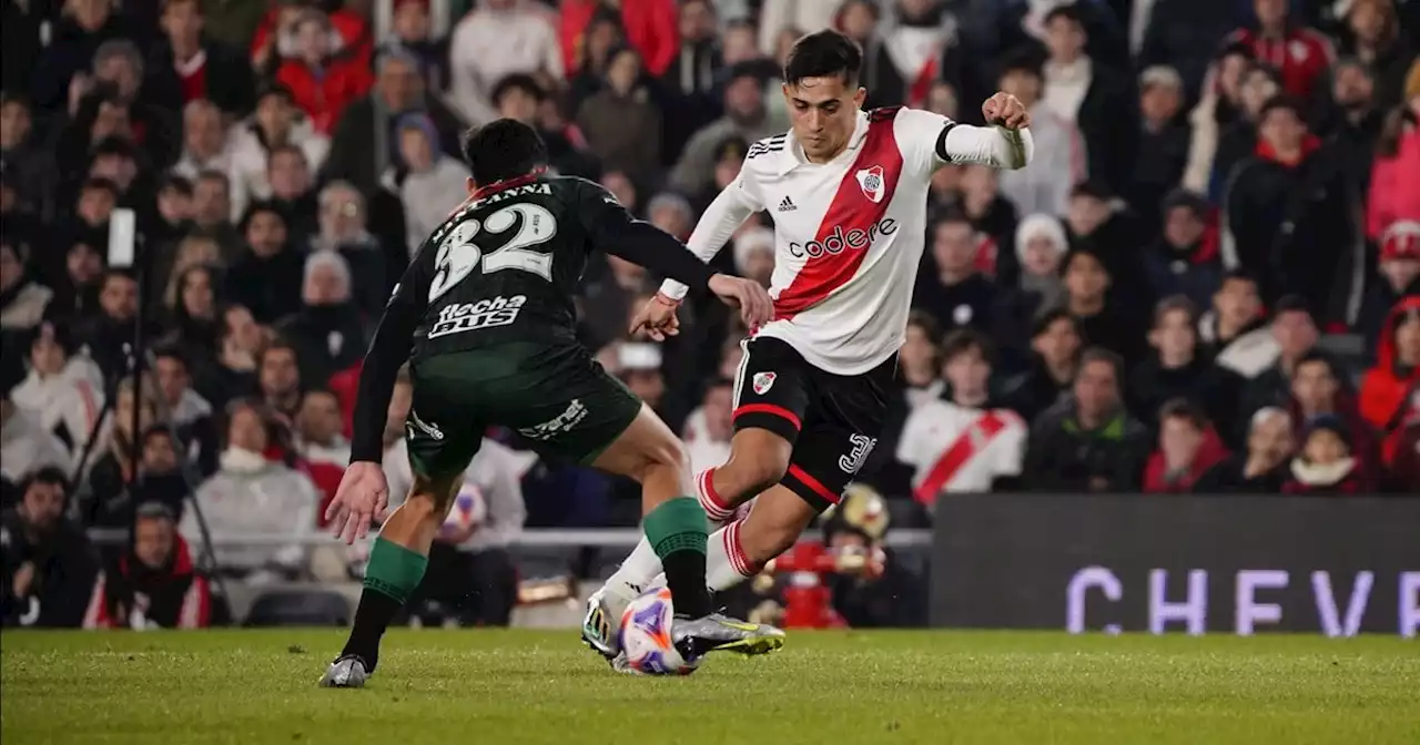 Video: el espectacular caño de Solari que casi termina en gol