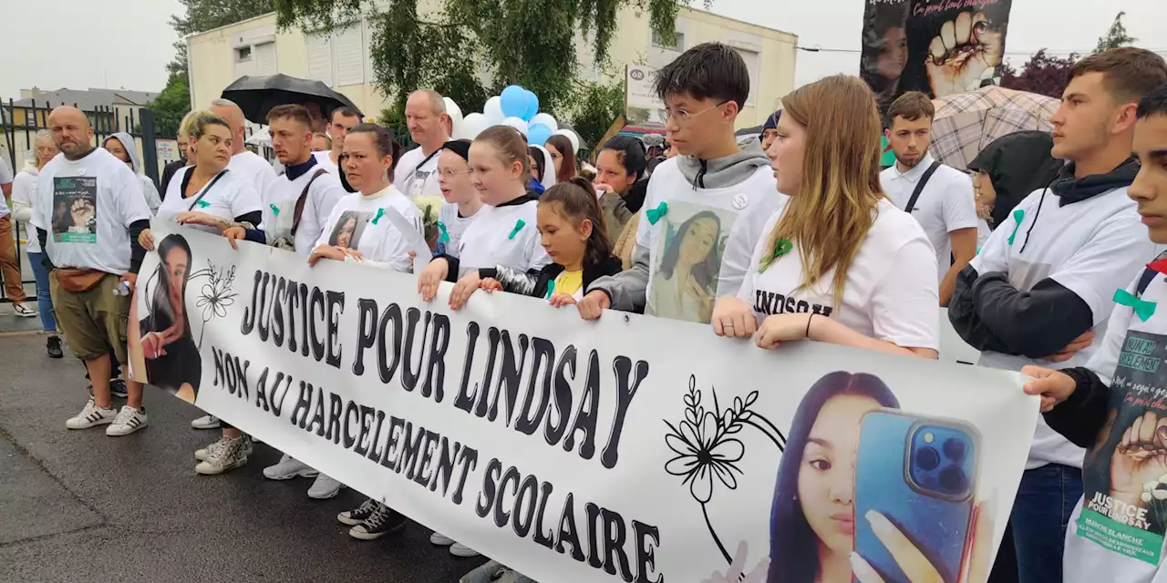 «Justice pour Lindsay» : à Vendin-le-Vieil, une marche blanche pour rendre hommage à l'adolescente