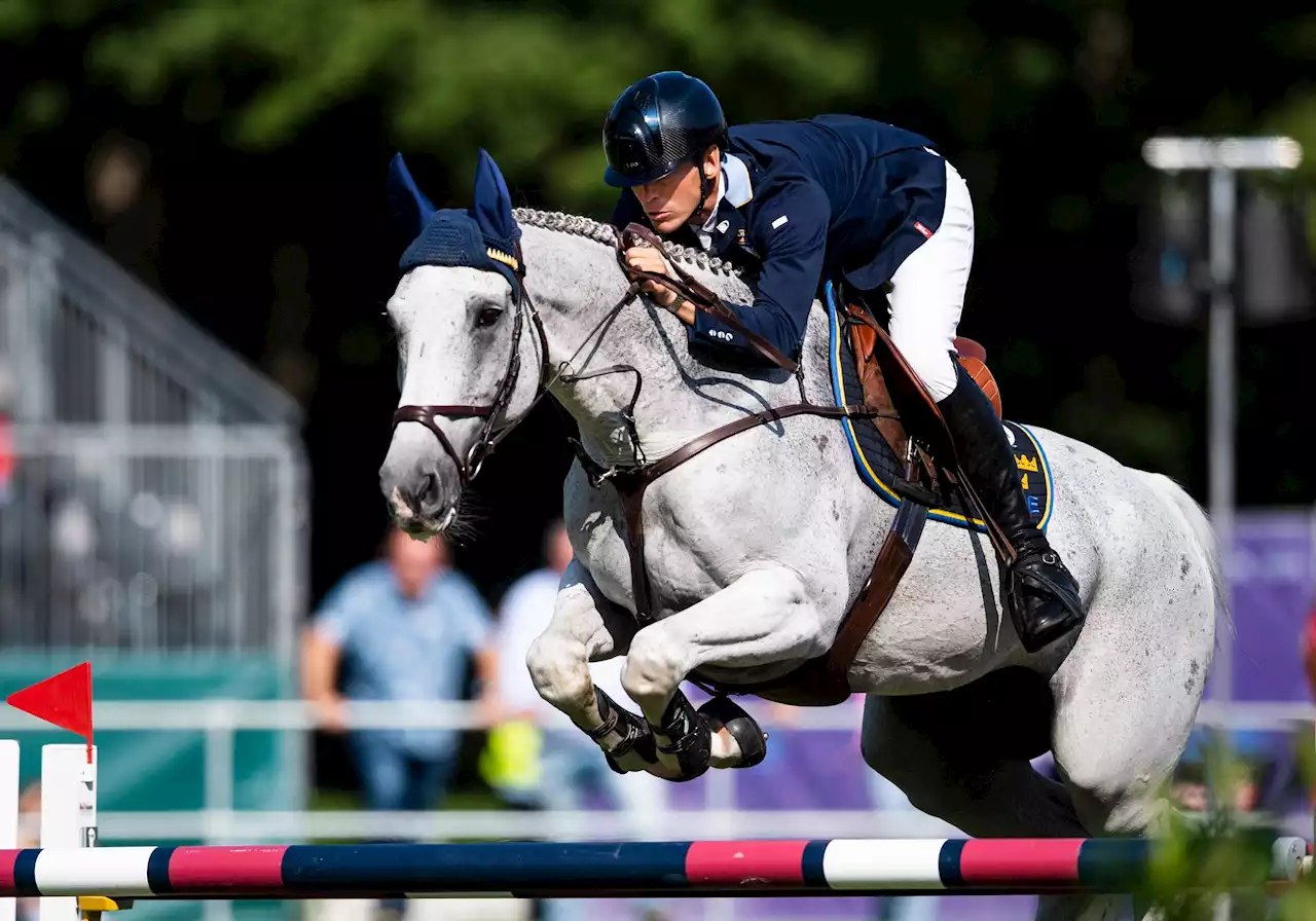 Peder Fredricson föll i Global Champions Tour i Stockholm