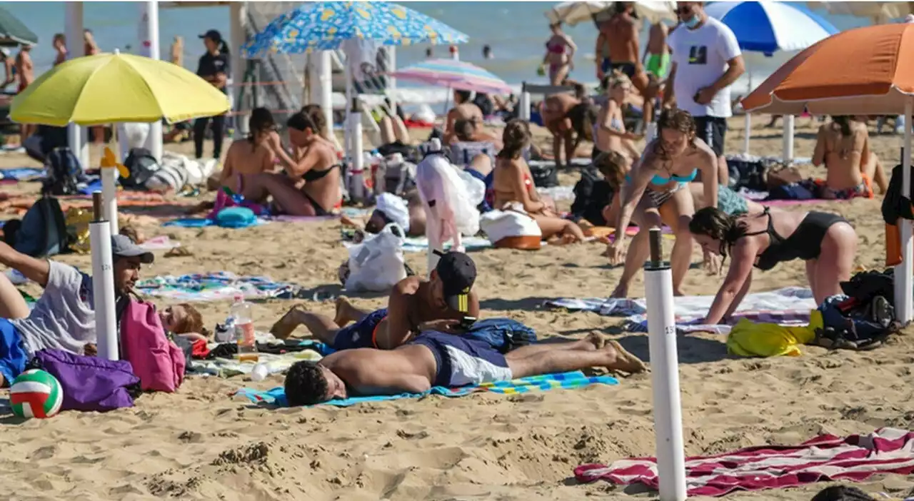 Malore improvviso mentre fa il bagno a Jesolo, muore davanti alla moglie e ai nipotini