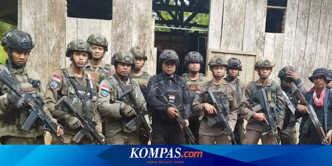 Satgas Damai Cartenz Gerebek Markas KKB Sefnat Marani, Senpi dan Bendera Bintang Kejora Disita