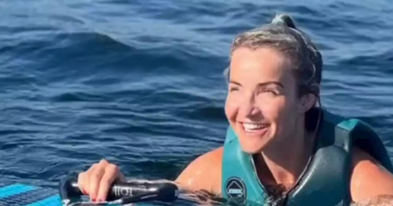 Fans gush over 'supermum' Helen Skelton as she enjoys day on water with son