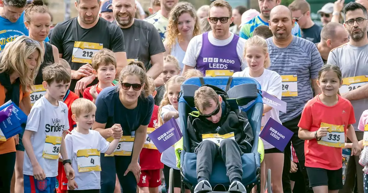 Live updates as Rob Burrow takes lap of honour at Leeds 10k