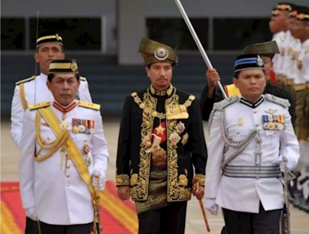 Terengganu Land and Mines director, State Secretary, TSLAW Tower boss, Bukit Aman Crime Prevention chief among recipients of Terengganu state honors