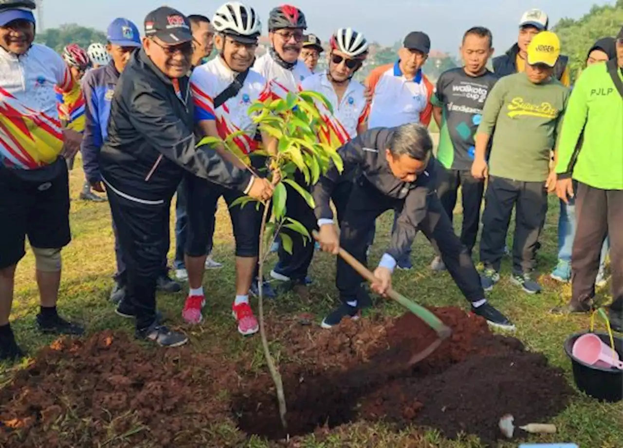 Tanam Ribuan Pohon, Saleh Husin dan KSI Inisiasi Wujudkan Jakarta Hijau