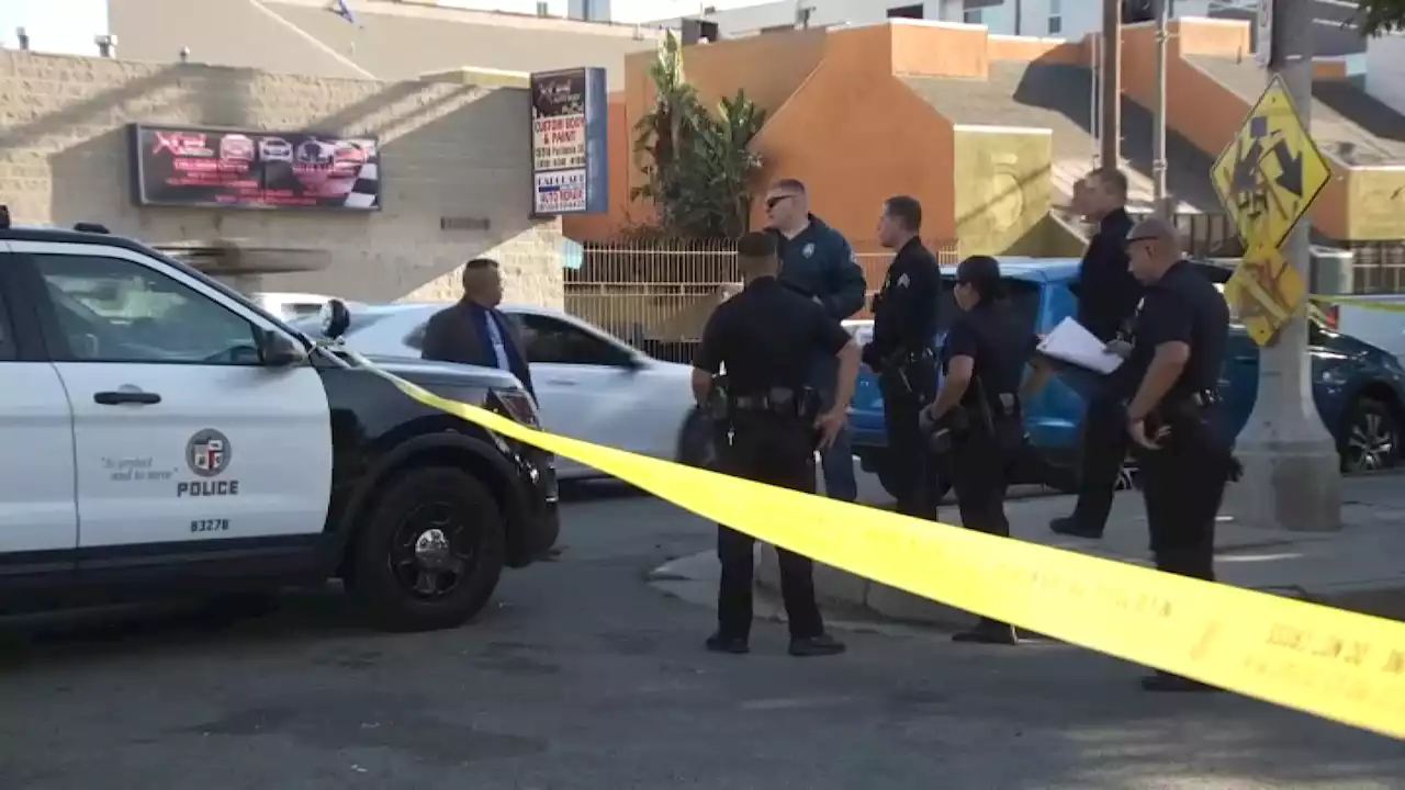 Gunman flees on scooter after killing man in the San Fernando Valley