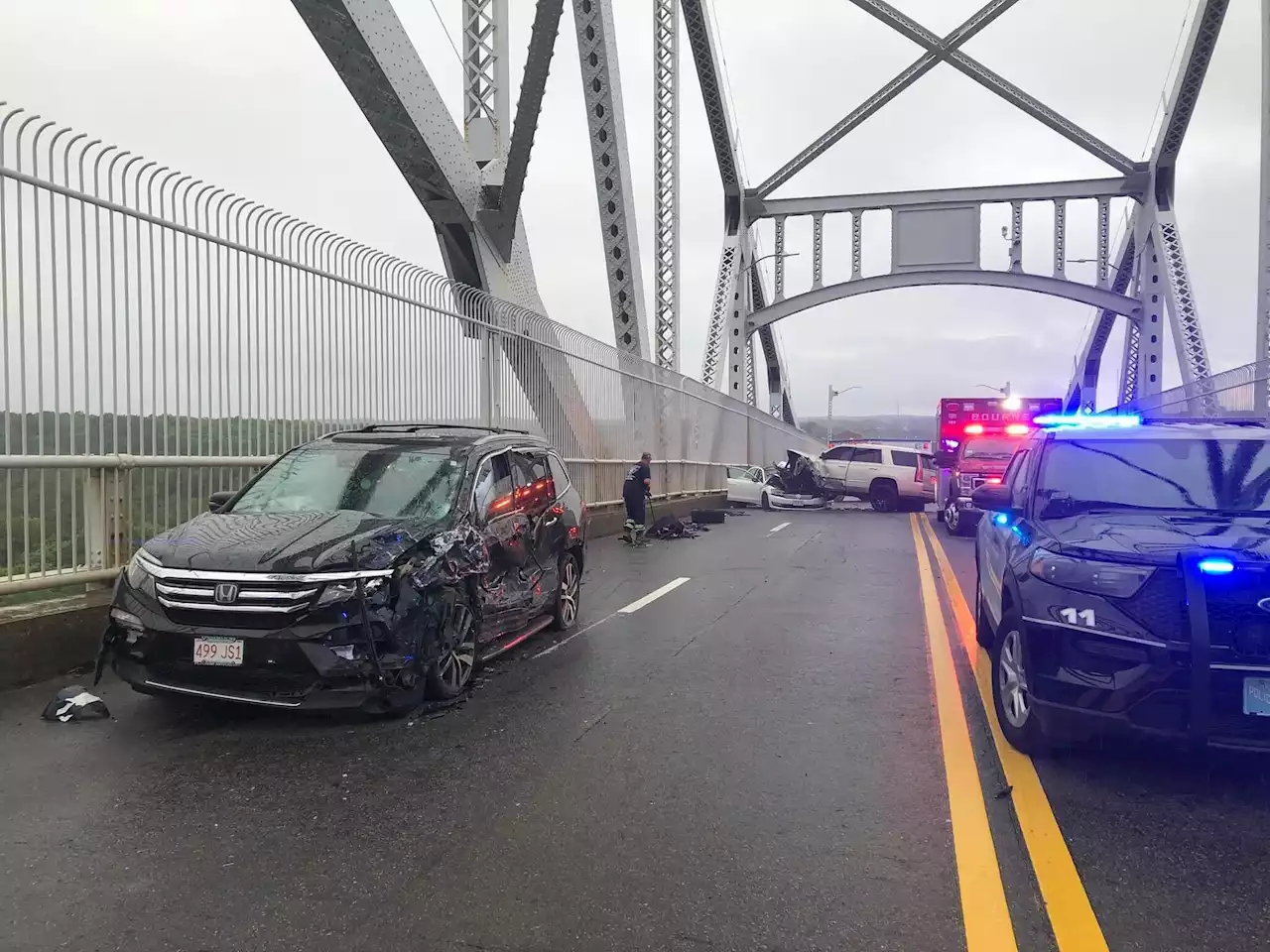 Major crash on Sagamore Bridge brings traffic to a standstill; several people injured