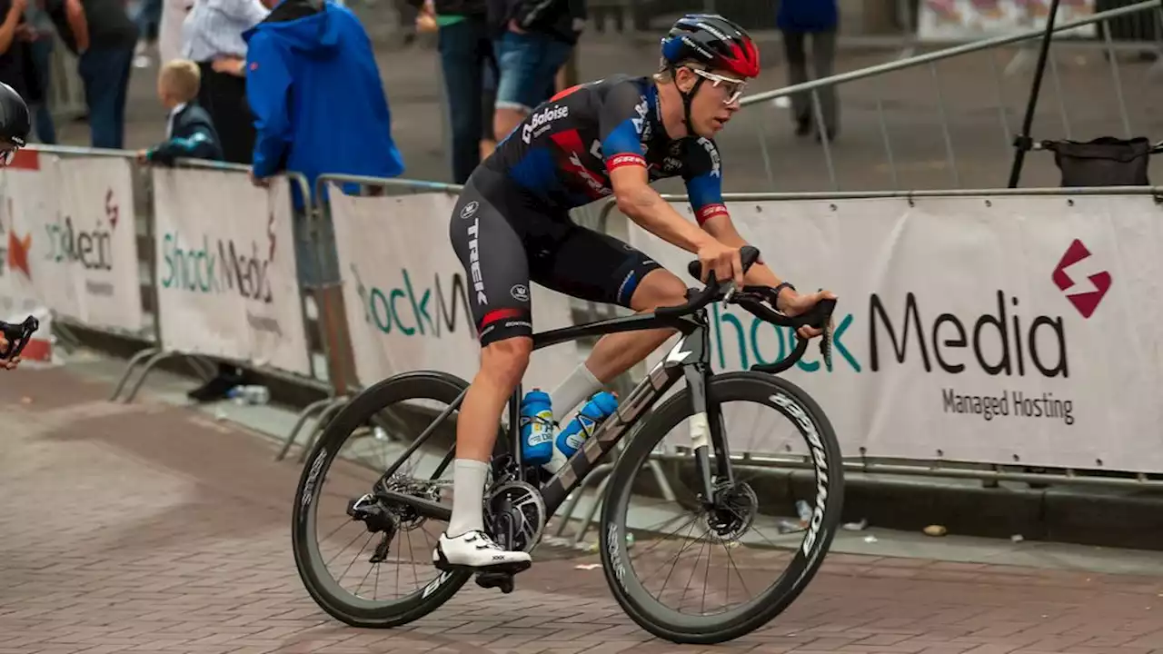 Nederlandse renners na fietsendiefstal uit Ronde van België