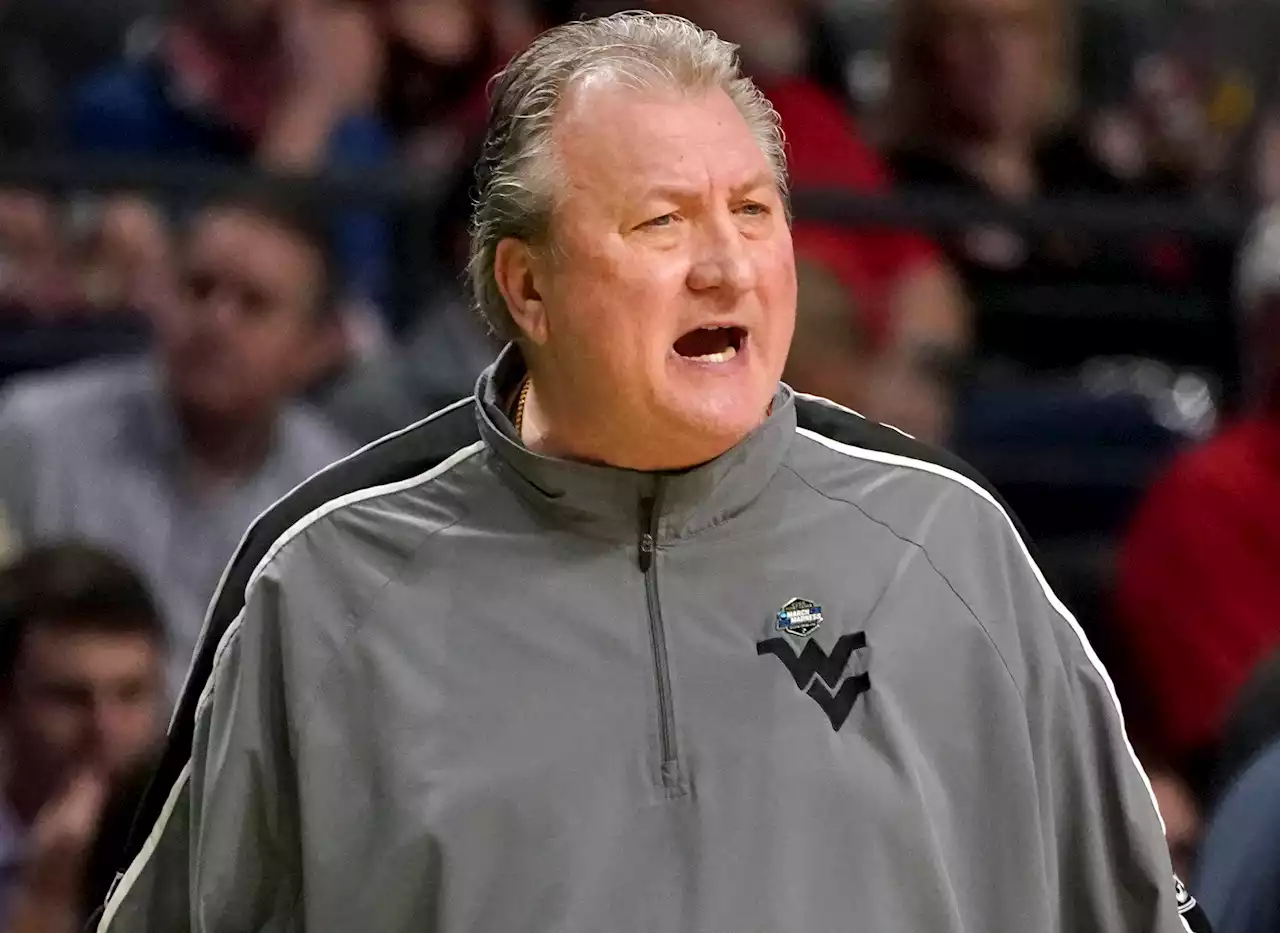 Bob Huggins resigns as West Virginia coach after DUI arrest