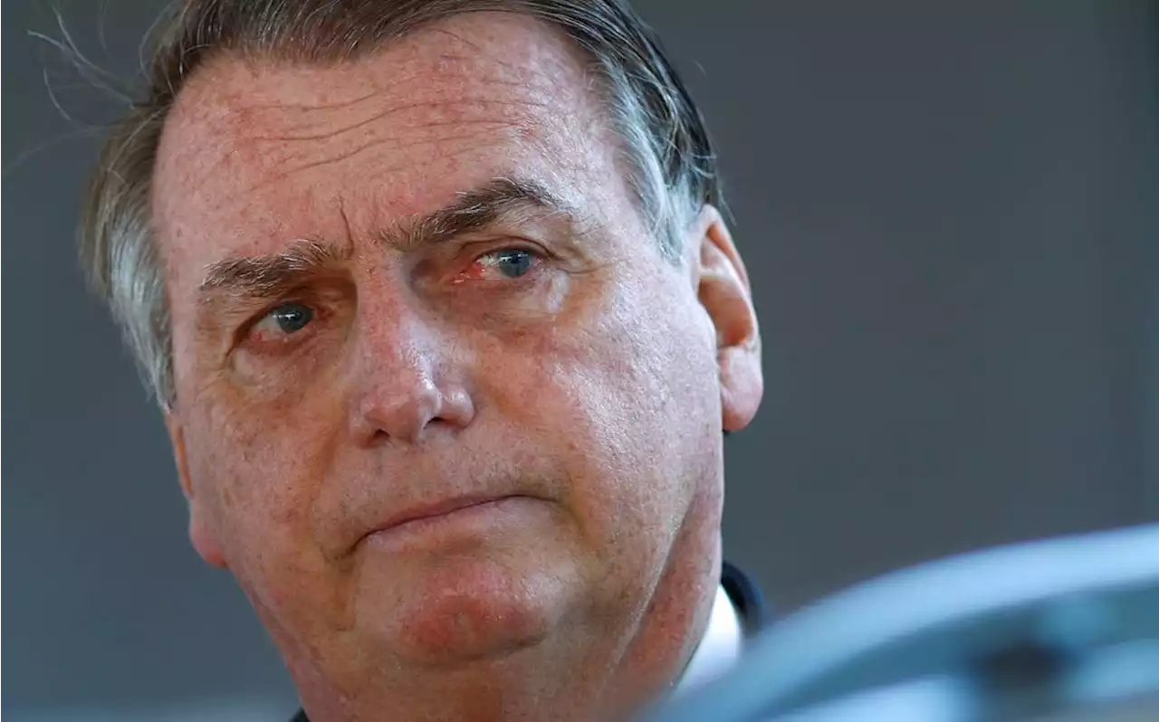 Bolsonaro pede desculpa por declaração falsa sobre vacinas contra Covid-19