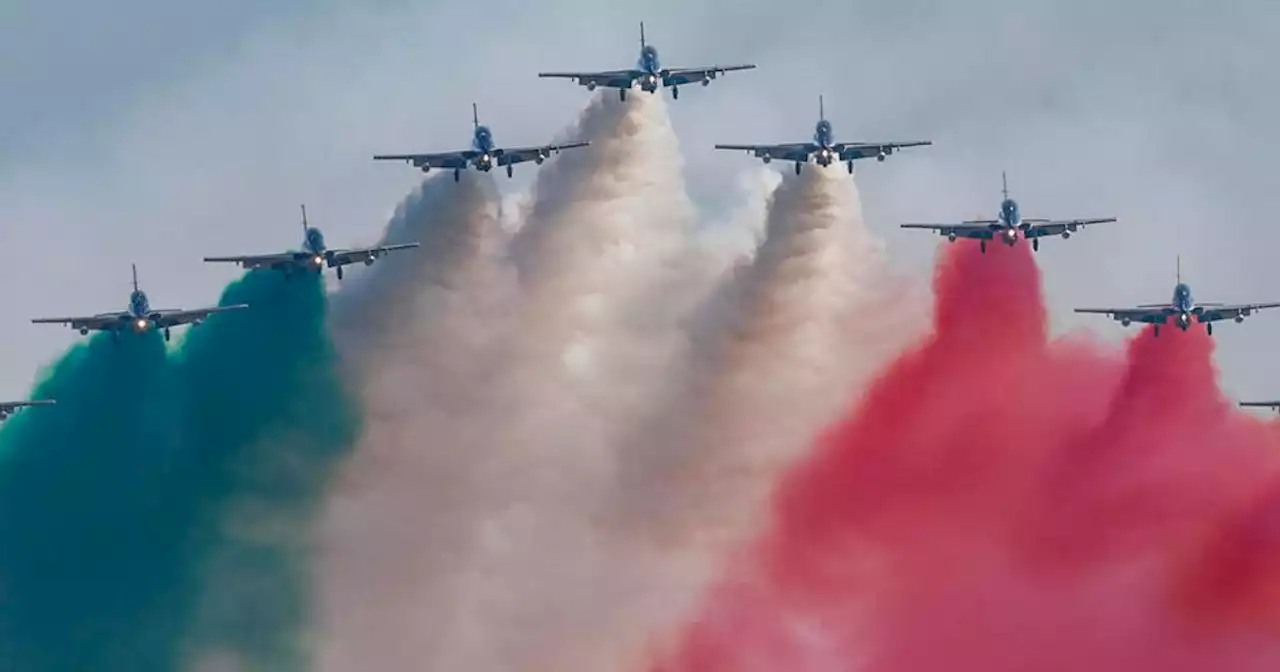 I cento anni dell'Aeronautica militare, airshow delle Frecce tricolori a Pratica di Mare