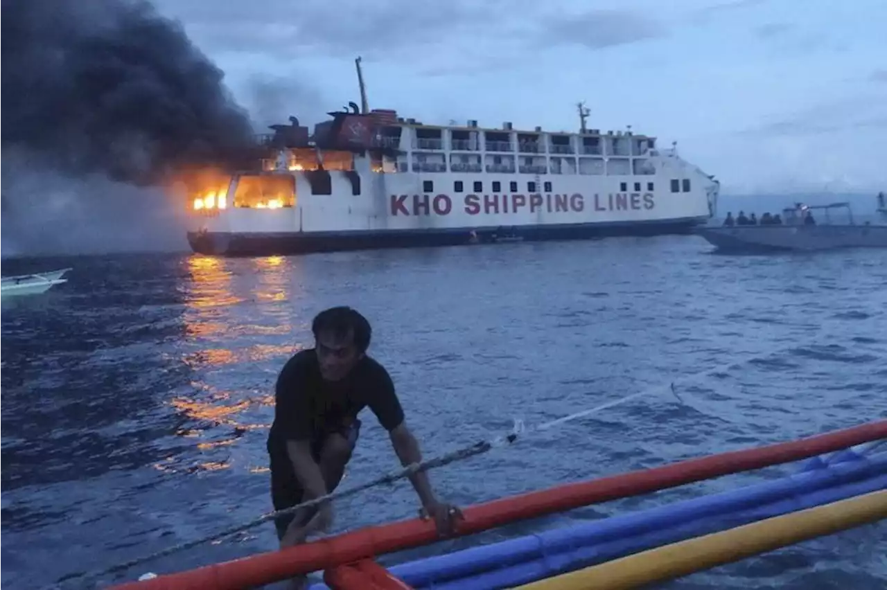 Feri Filipina Terbakar di Laut, Penyelamatan 120 Penumpang Masih Berlangsung |Republika Online