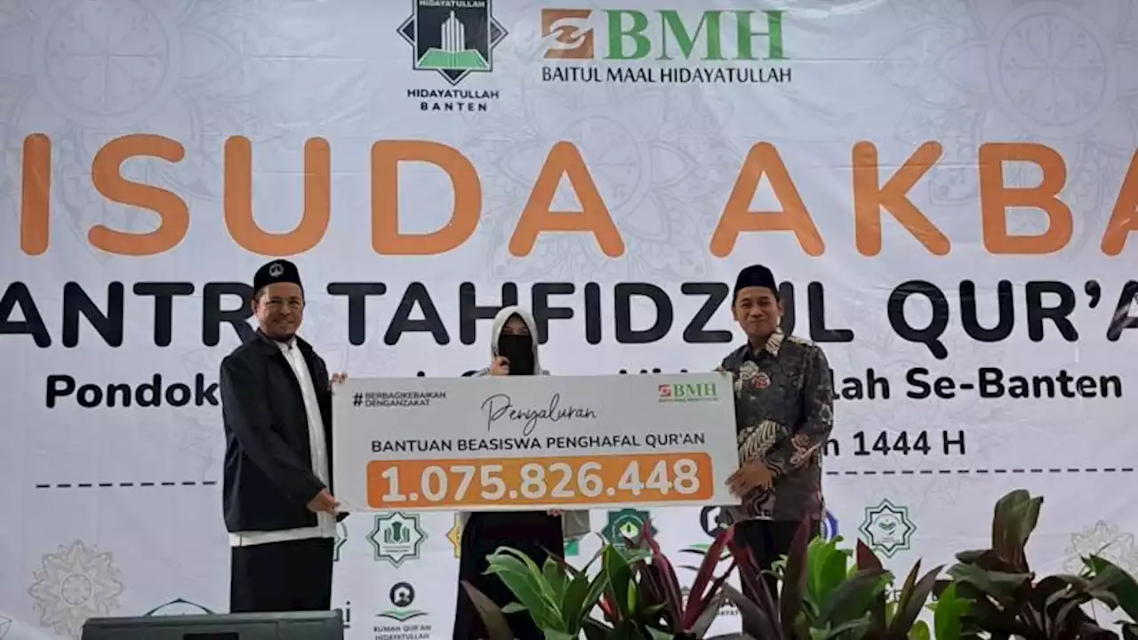 Laznas BMH Dukung Wisuda Akbar Santri Tahfidzul Qur'an Banten |Republika Online