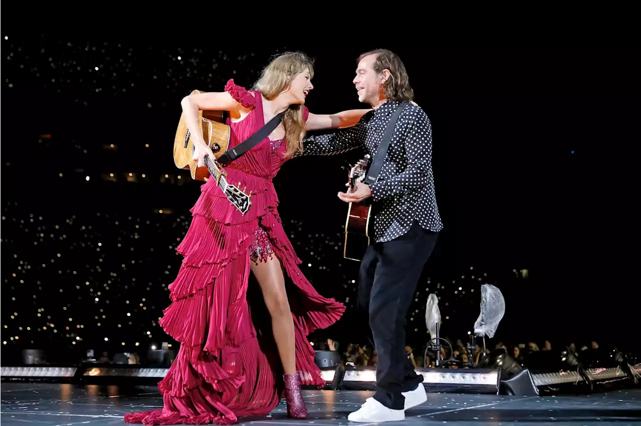 Taylor Swift Brings Out Aaron Dessner for First-Ever 'Seven' Performance in Pittsburgh