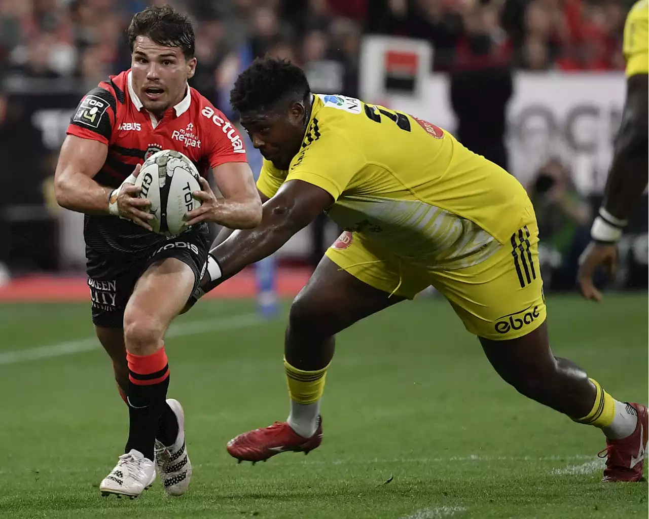 Finale du Top 14 : Toulouse remporte son 22e titre national face à La Rochelle 29-26