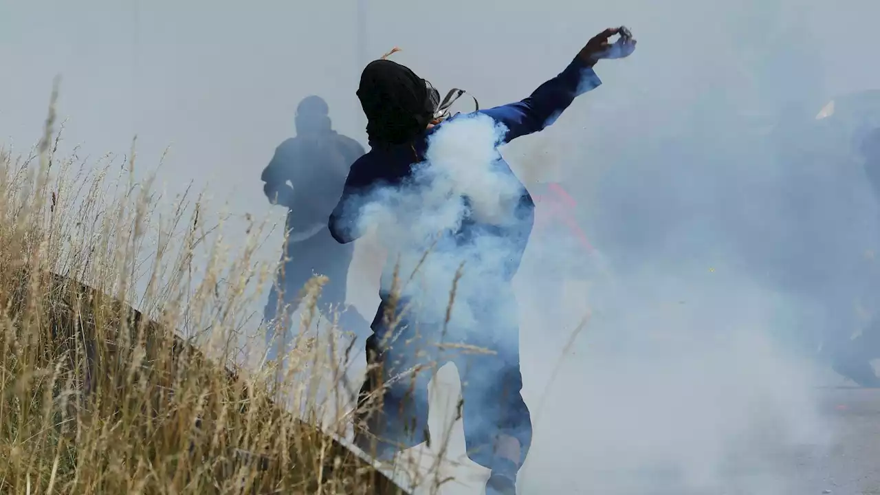 Francia | Una manifestación ecologista deja una docena de policías heridos