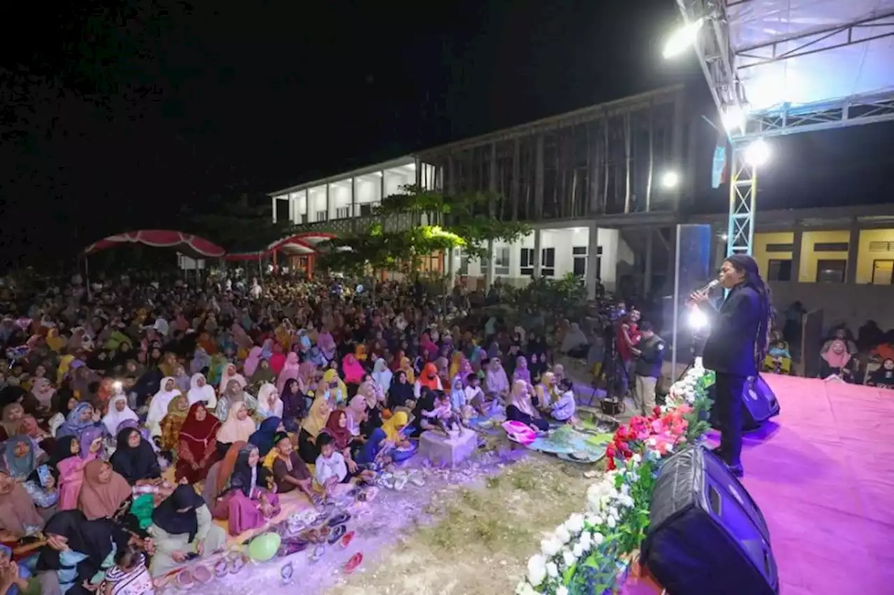 Ribuan Orang Hadiri Malam Kilau Musik Raya-Selawat Bareng Cak Sodiq