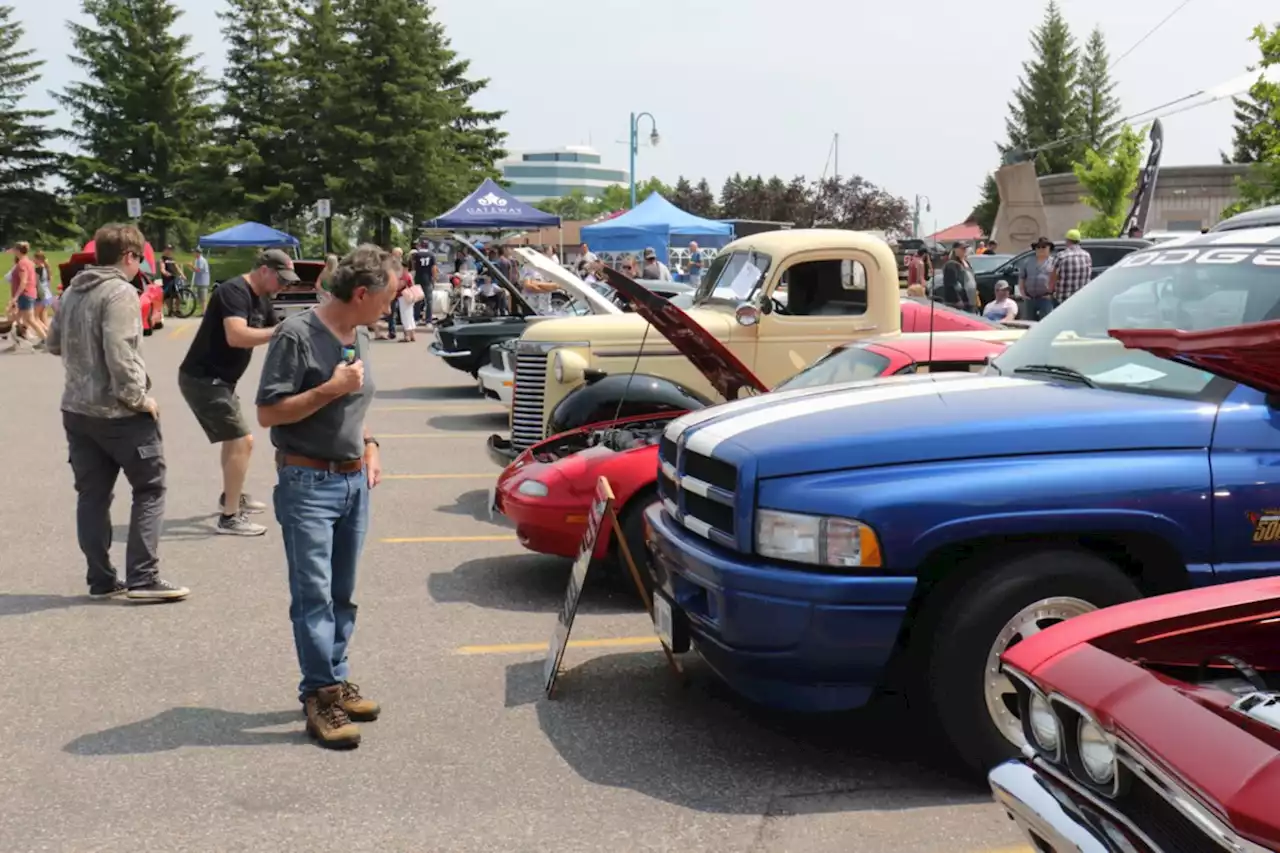 PHOTO GALLERY: Cars and trucks shine during Queen Street Cruise