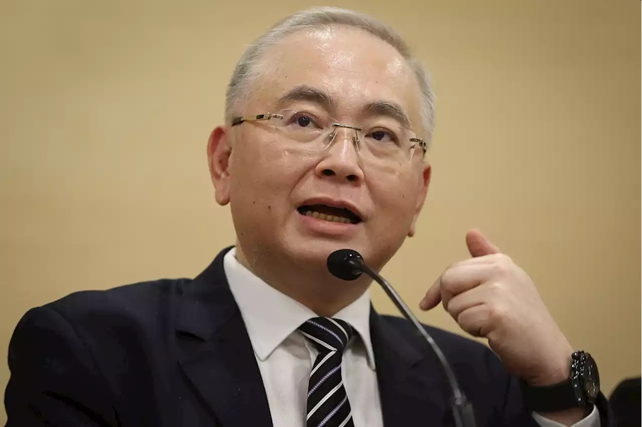 Wee Ka Siong: RM22K Perodua Axia E should not compromise on ABS and ESC safety features - SoyaCincau