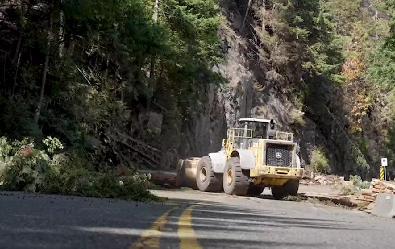 Cameron Bluffs fire under control, roadwork underway to reopen stretch of Highway 4