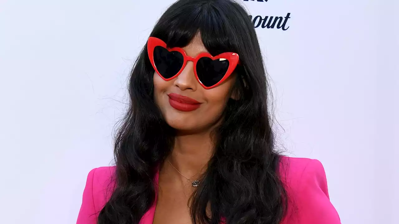 Jameela Jamil Suggests Non-Binary Categories, Rather Than Non-Gendered, at Award Shows