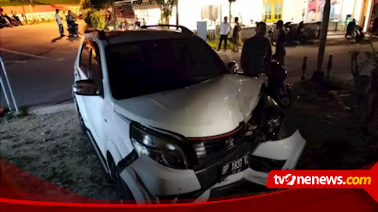 Kecelakaan Tunggal Mobil di Karimun: Pengemudi Kehilangan Kendali, Menabrak Tembok, dan Dilarikan ke Rumah Sakit