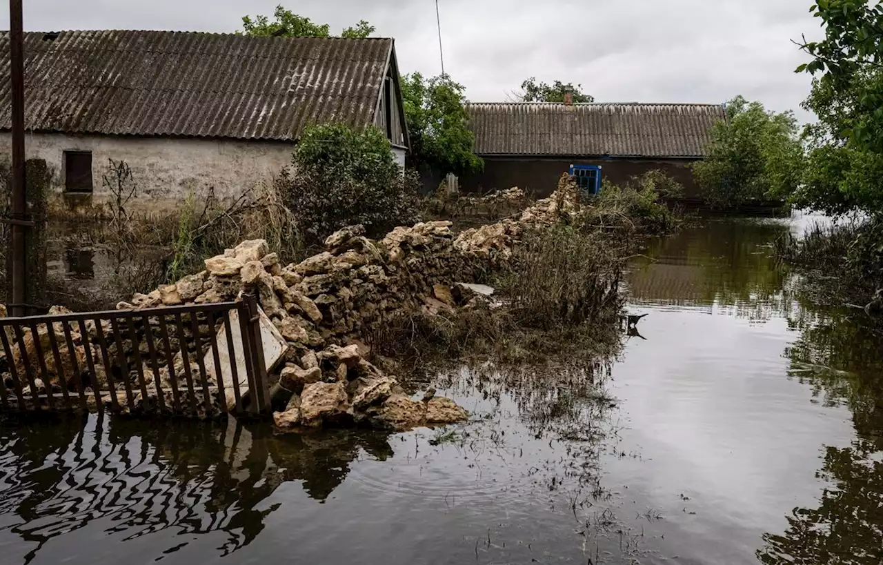 Guerre en Ukraine EN DIRECT : Kiev dit avoir reconquis un autre village sur le front sud...