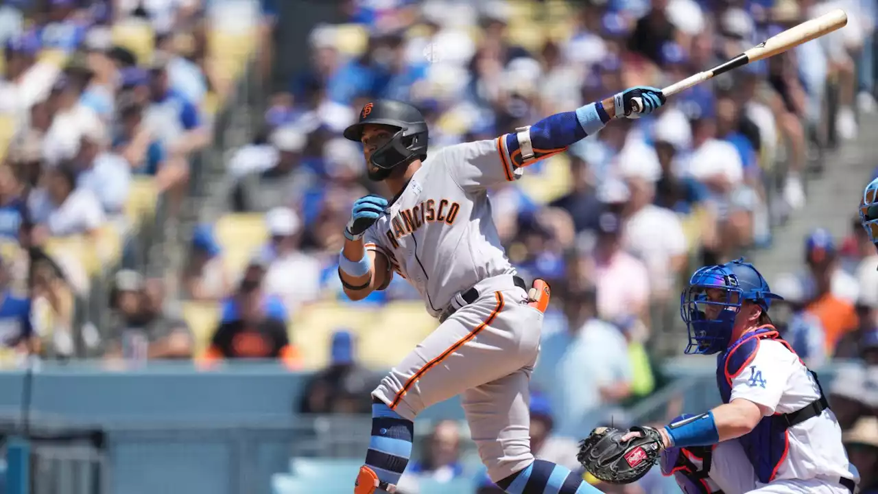 Giants finish off rare sweep of Dodgers in Los Angeles with 7-3 win