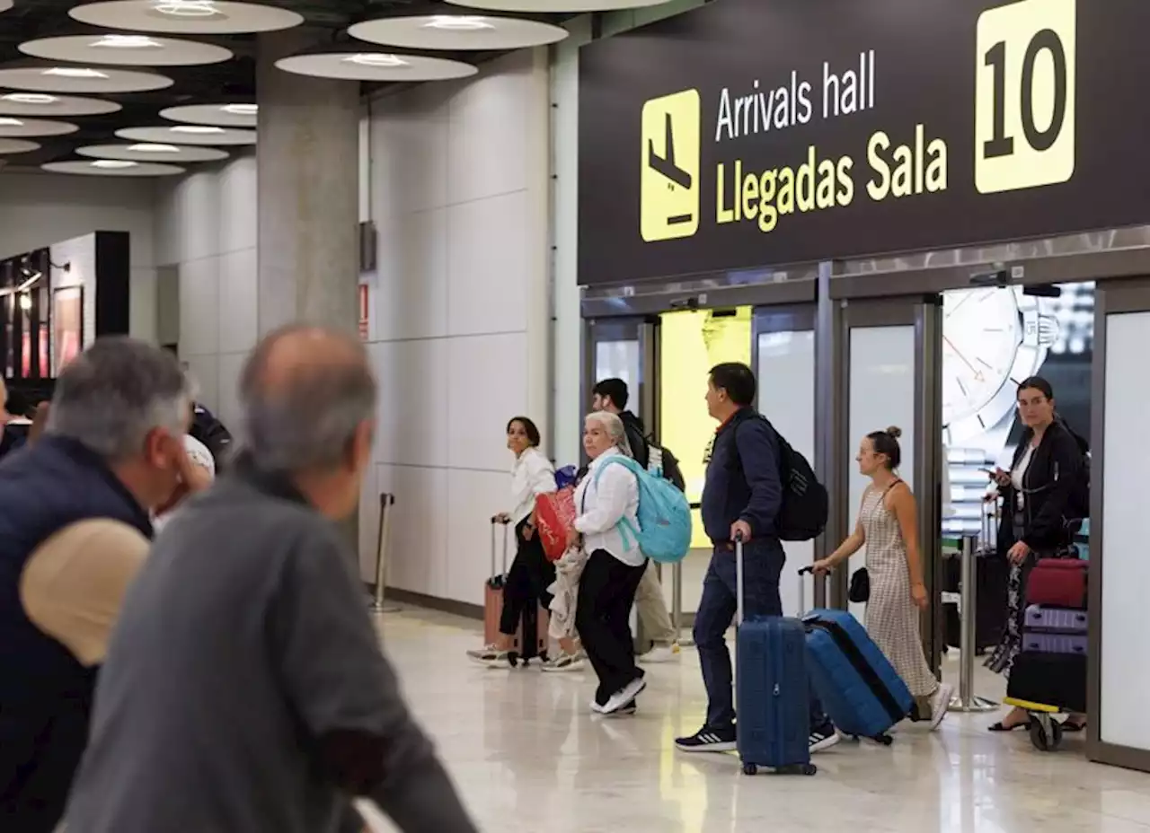 Los aeropuertos internacionales prevén recuperar en un 92% los pasajeros de 2019