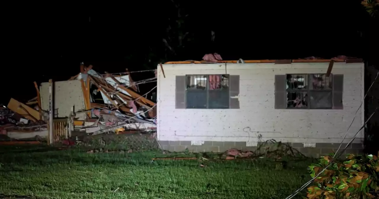 1 dead, at least 18 injured after tornado hits central Mississippi town