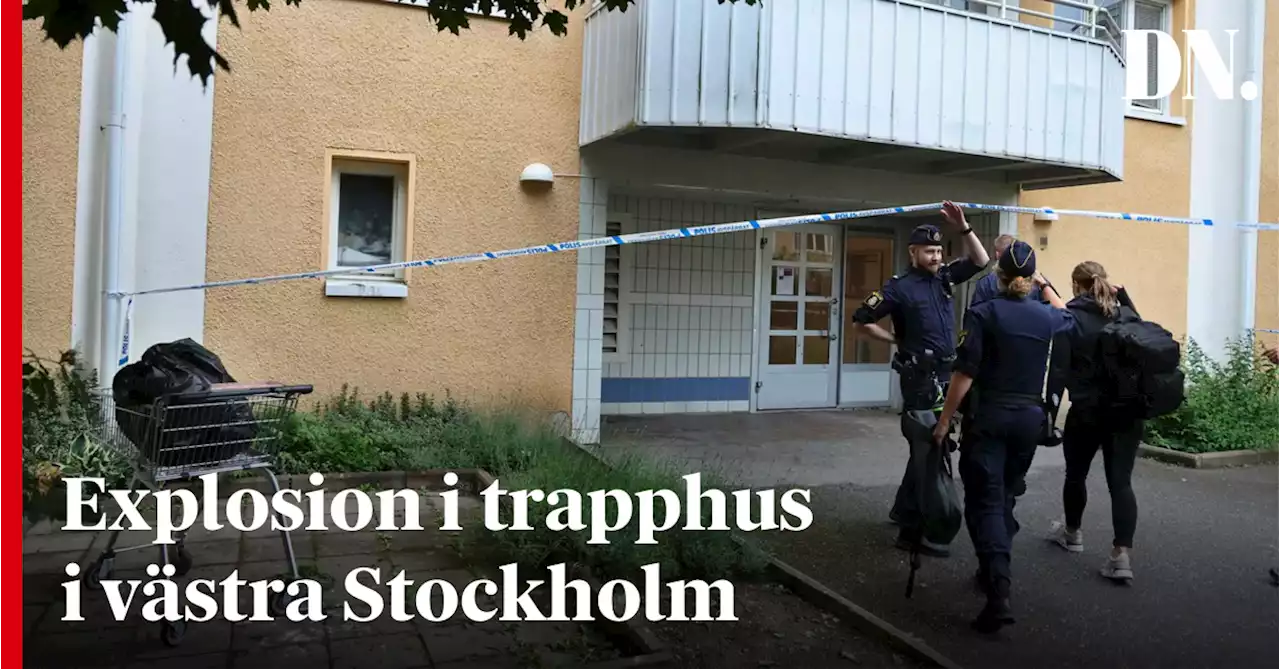 Explosion i trapphus i västra Stockholm