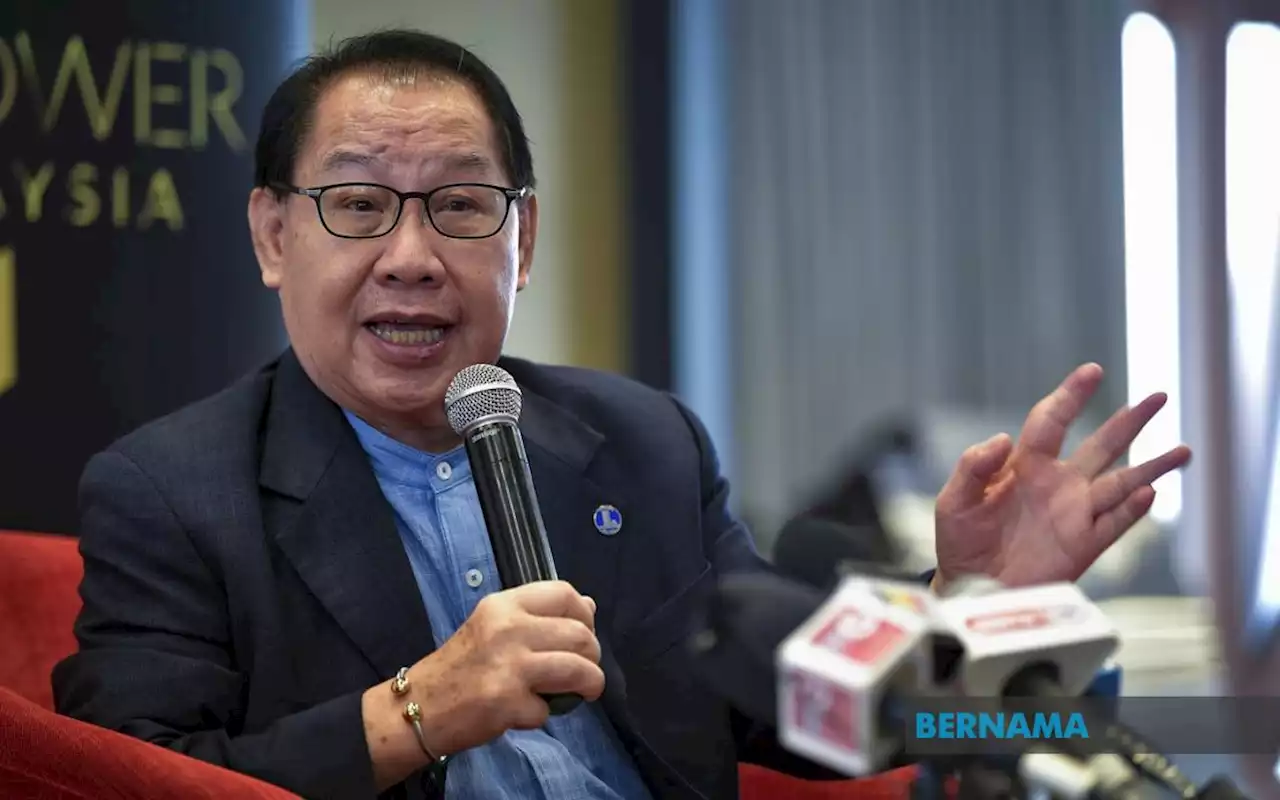 'Little Napoleons' within govt impede Sabah's progress: Jeffrey