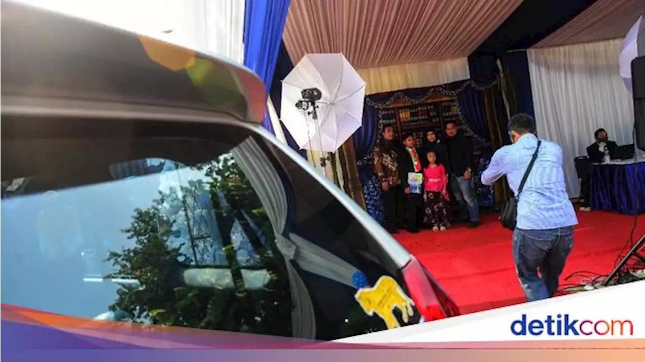 Ortu Keluhkan Wisuda PAUD-SMA, Haruskah Nadiem Turun Tangan?