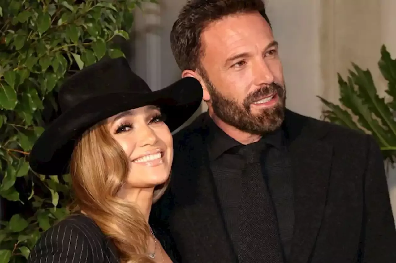 Jennifer Lopez Shares Steamy Shirtless Photo Of Ben Affleck For Fathers Day