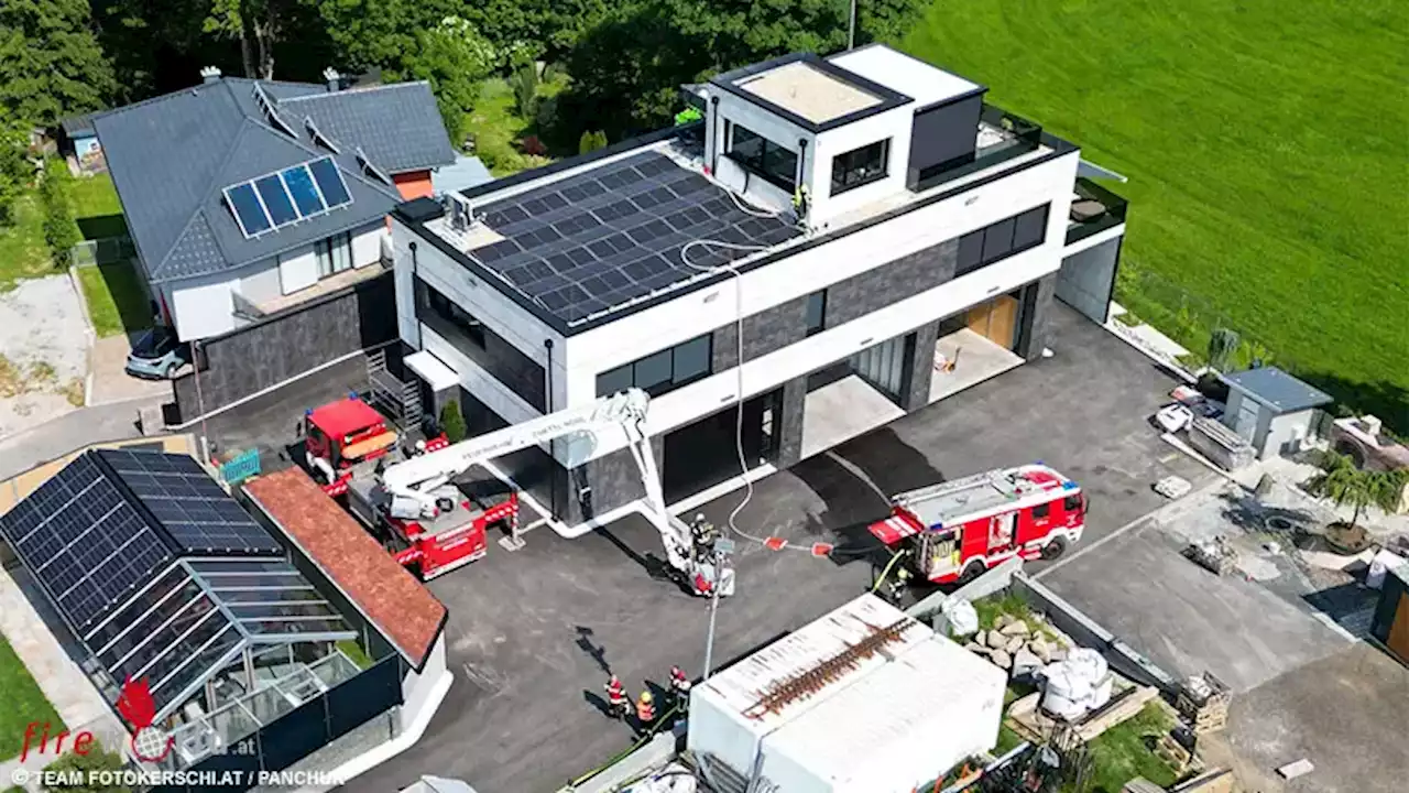 Oö: Photovoltaik-Anlage brannte auf Gebäudedach in Kirchschlag