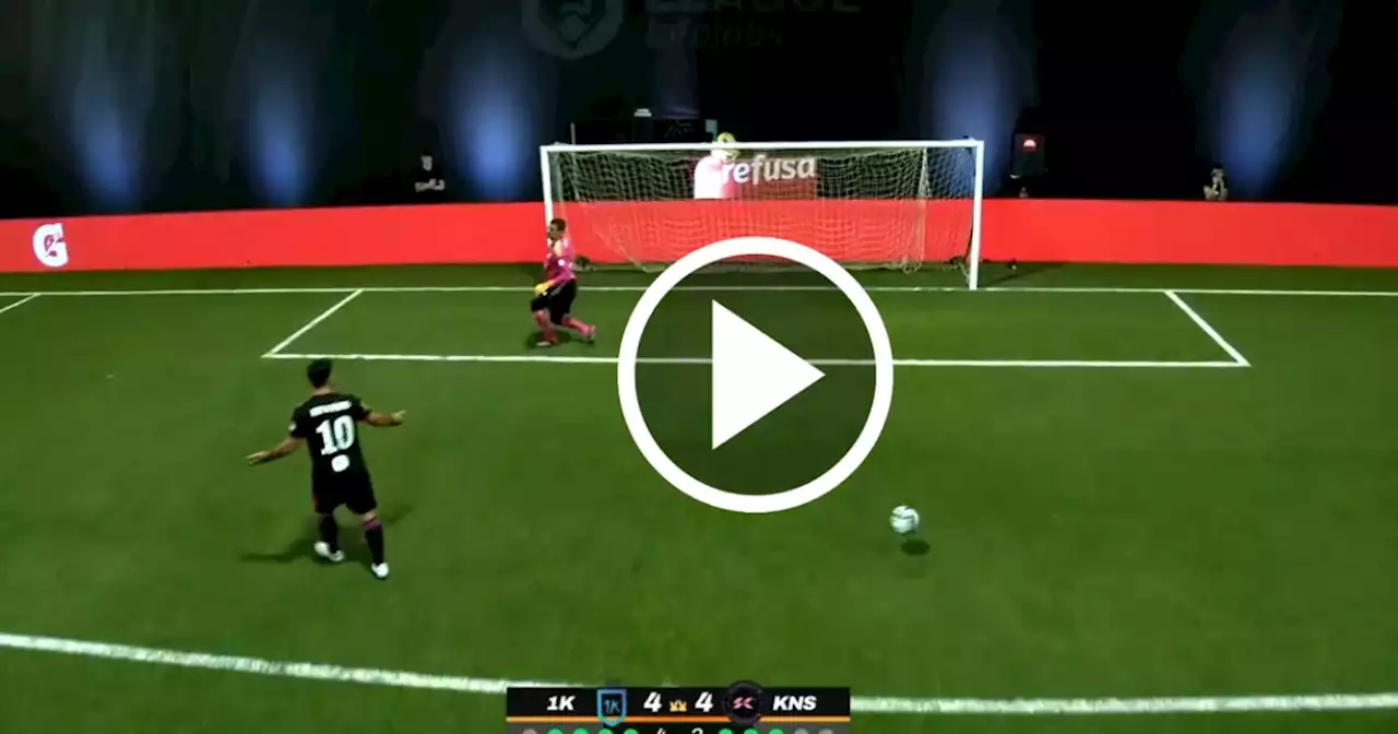 VIDEO: ¡Kun se queja por atajarle su disparo! Iker Casillas detuvo el shootout a Sergio Agüero en Kings League