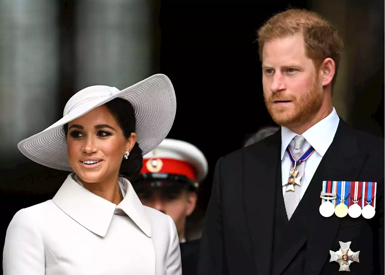 Meghan et Harry sont-ils en passe de collaborer avec une grande maison de couture française ? C’est la rumeur qui court !