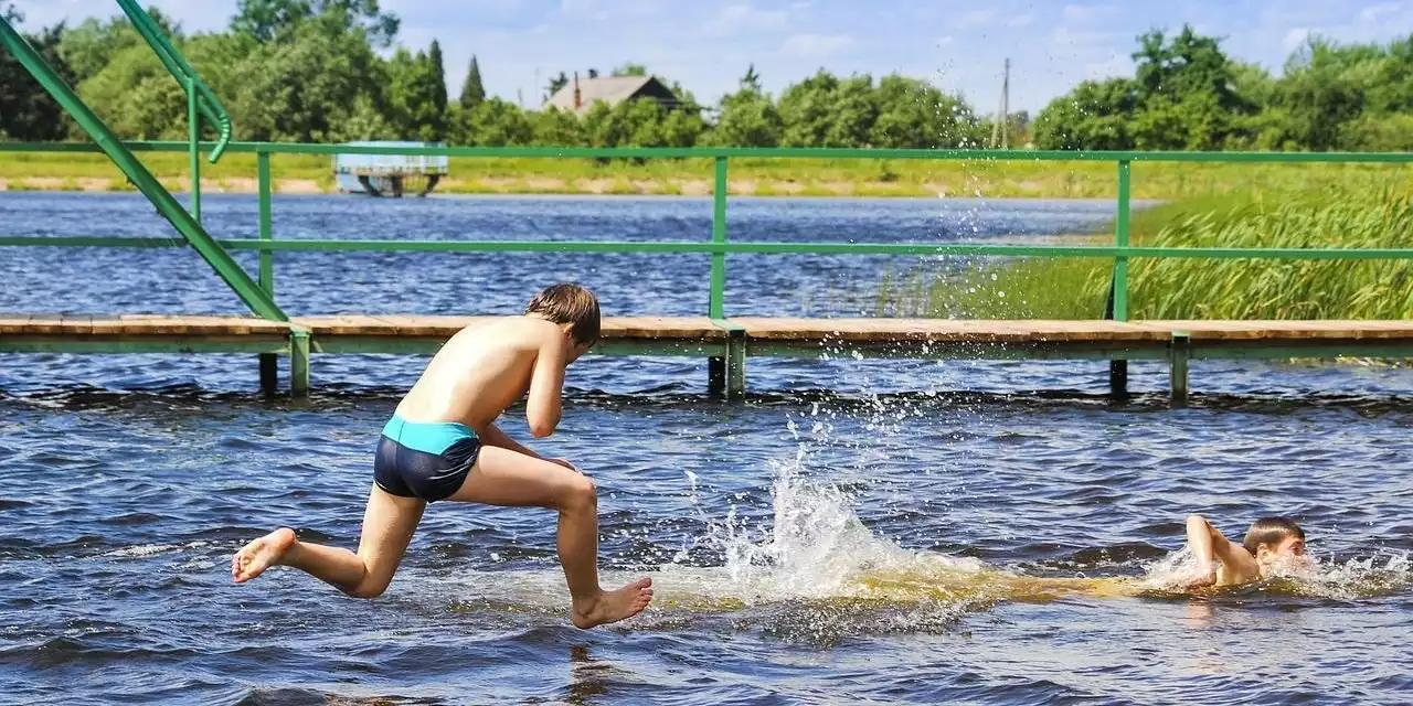 Billiger Badespaß – 7 Naturseen in und um Wien