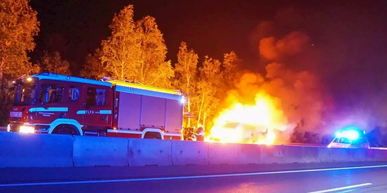 Heikler Einsatz: Flammenball auf der A2 Richtung Wien