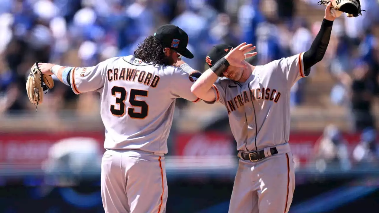 Giants finish off rare sweep of Dodgers in Los Angeles with 7-3 win