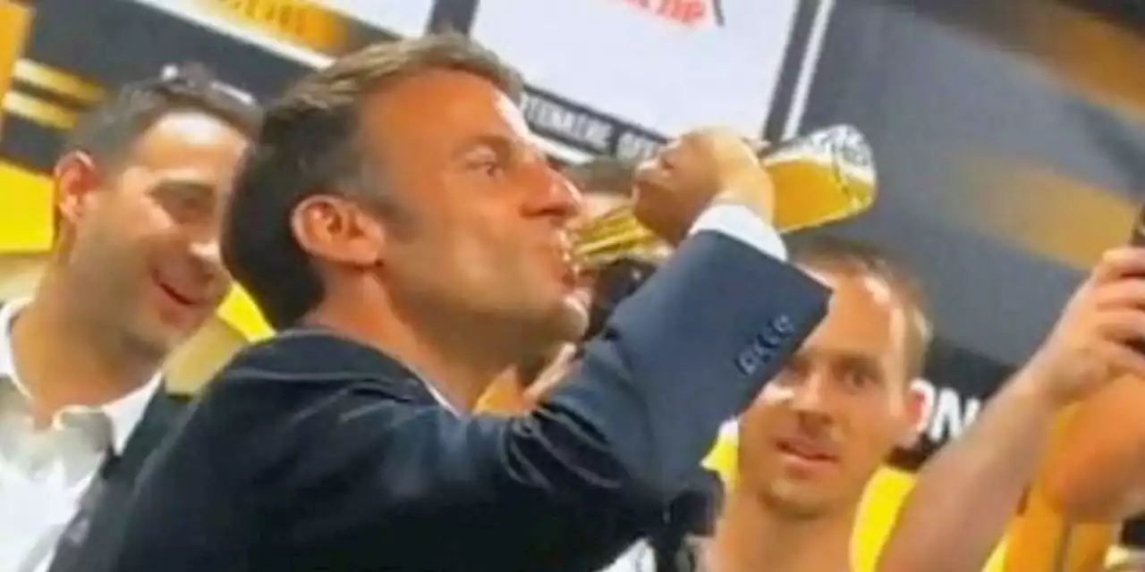 « Masculinité toxique » : quand Emmanuel Macron boit une bière cul sec