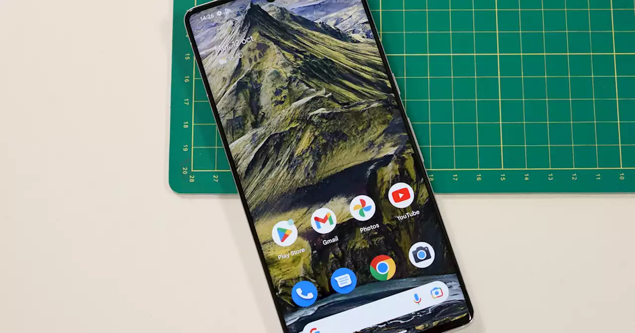 Google Pixel 8 et 8 Pro : leurs écrans livrent leurs petits secrets