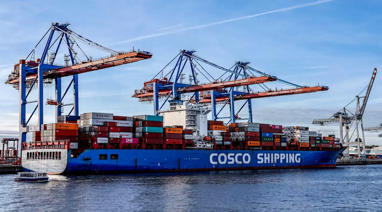 Amburgo, la compagnia cinese Cosco compra una quota del terminal del porto