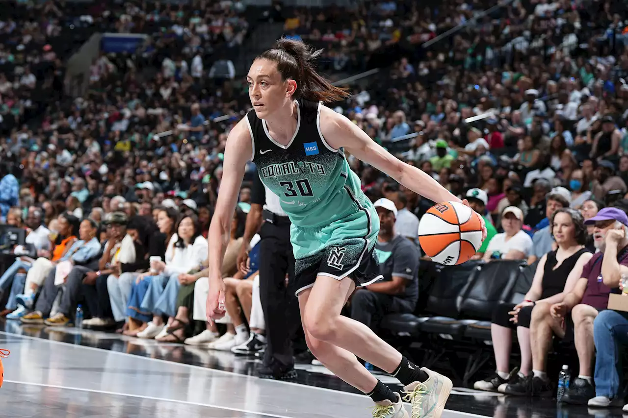 Breanna Stewart pours in another historic performance in Liberty win over Mercury