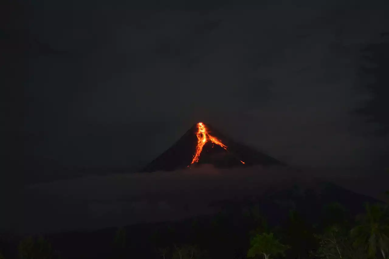 Mayon Volcano unrest 'largely similar' to 2014 eruption but 'may change anytime'