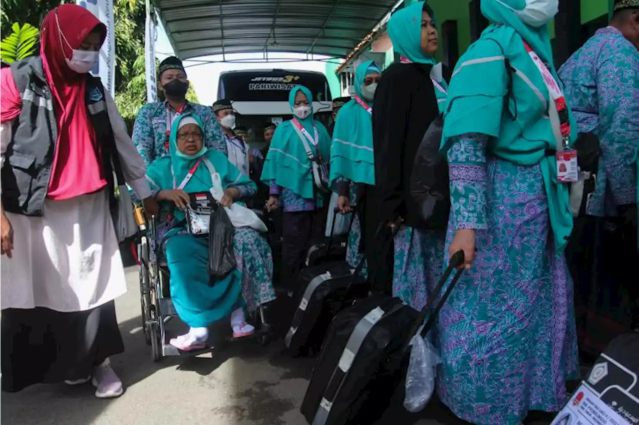 Sudah 86 Persen Jamaah Haji Embarkasi Surabaya Berangkat ke Tanah Suci |Republika Online