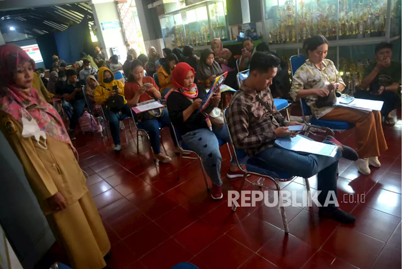 Tabungan Siswa di Dua SD Pangandaran tak Bisa Diambil, Bupati Bentuk Tim Khusus |Republika Online