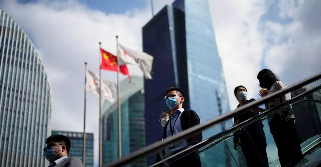 Analysis: China bankers told to shun flashy clothes, 5-star hotels in austerity drive