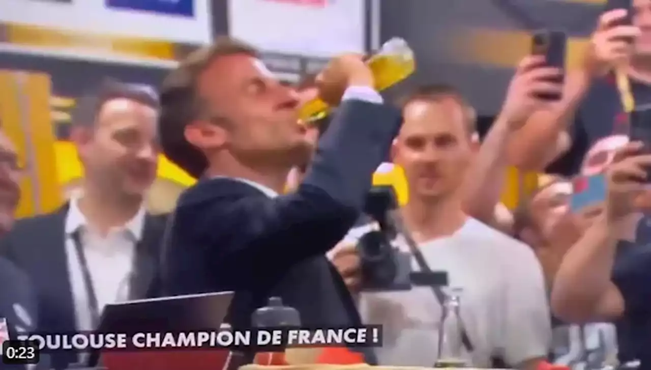 Macron bebe cerveja com apenas um gole e gera polêmica na França