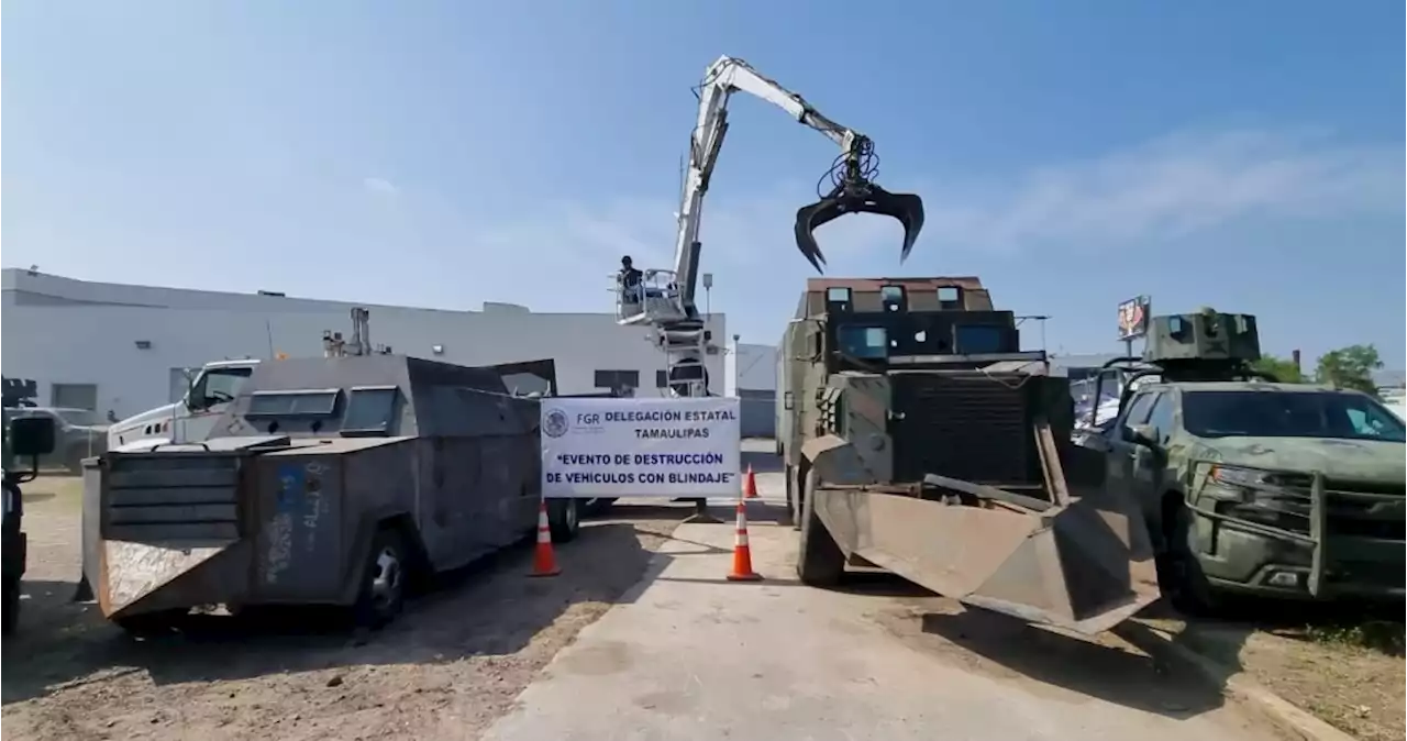 VIDEO y FOTOS: La FGR destruye 14 “monstruos” con blindaje artesanal en Tamaulipas